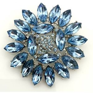 Vintage Brilliant Blue Glass Brooch / Pin